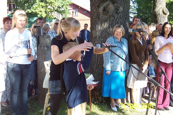 Klikka vaatamaks tissuuruses pilti