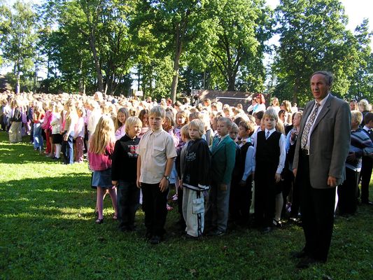 Klikka vaatamaks tissuuruses pilti