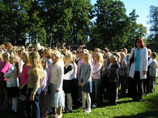 Klikka vaatamaks tissuuruses pilti