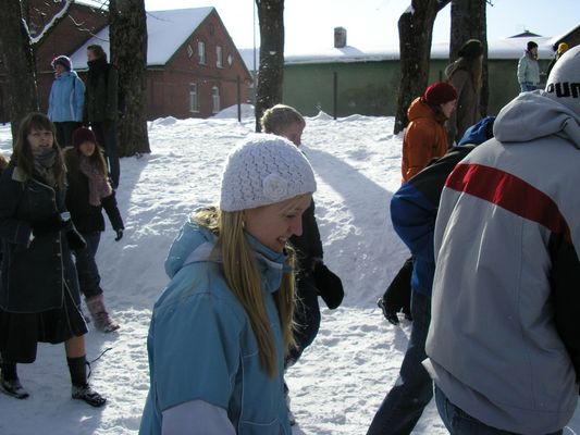 Klikka vaatamaks tissuuruses pilti