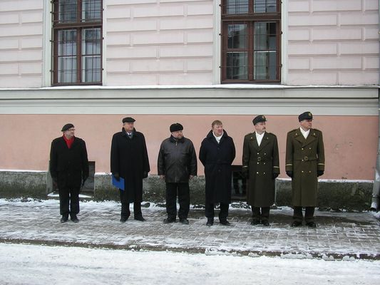 Klikka vaatamaks tissuuruses pilti