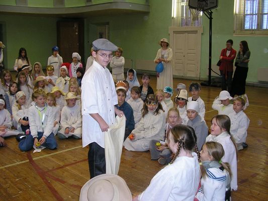 Klikka vaatamaks tissuuruses pilti