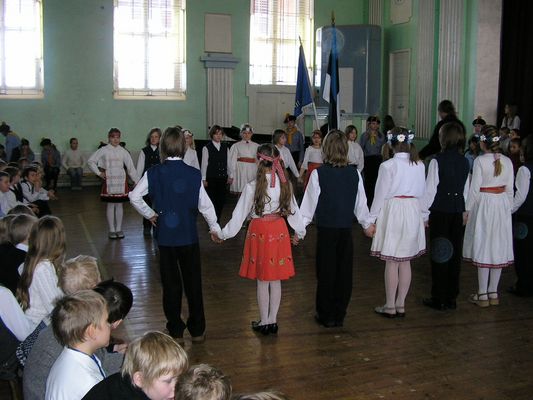 Klikka vaatamaks tissuuruses pilti