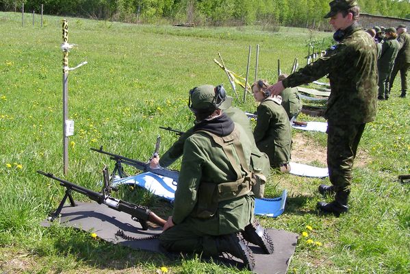Klikka vaatamaks tissuuruses pilti