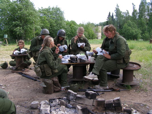 Klikka vaatamaks tissuuruses pilti