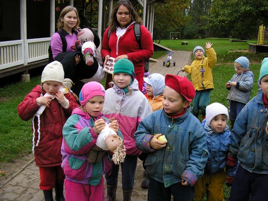 Klikka vaatamaks tissuuruses pilti