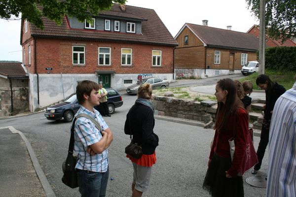 Klikka vaatamaks tissuuruses pilti