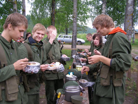 Klikka vaatamaks tissuuruses pilti